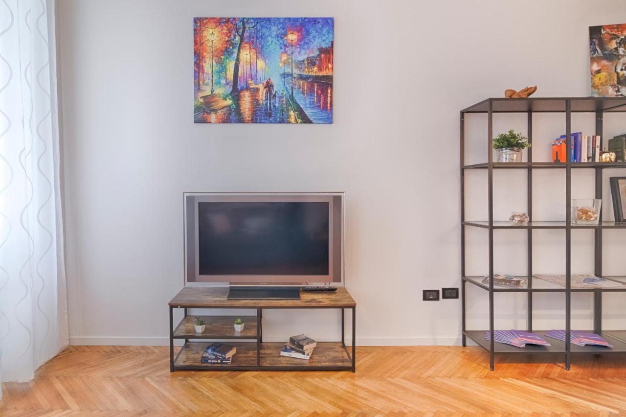 Mihaela Apartment - Charme Near The Station 트리에스테 외부 사진