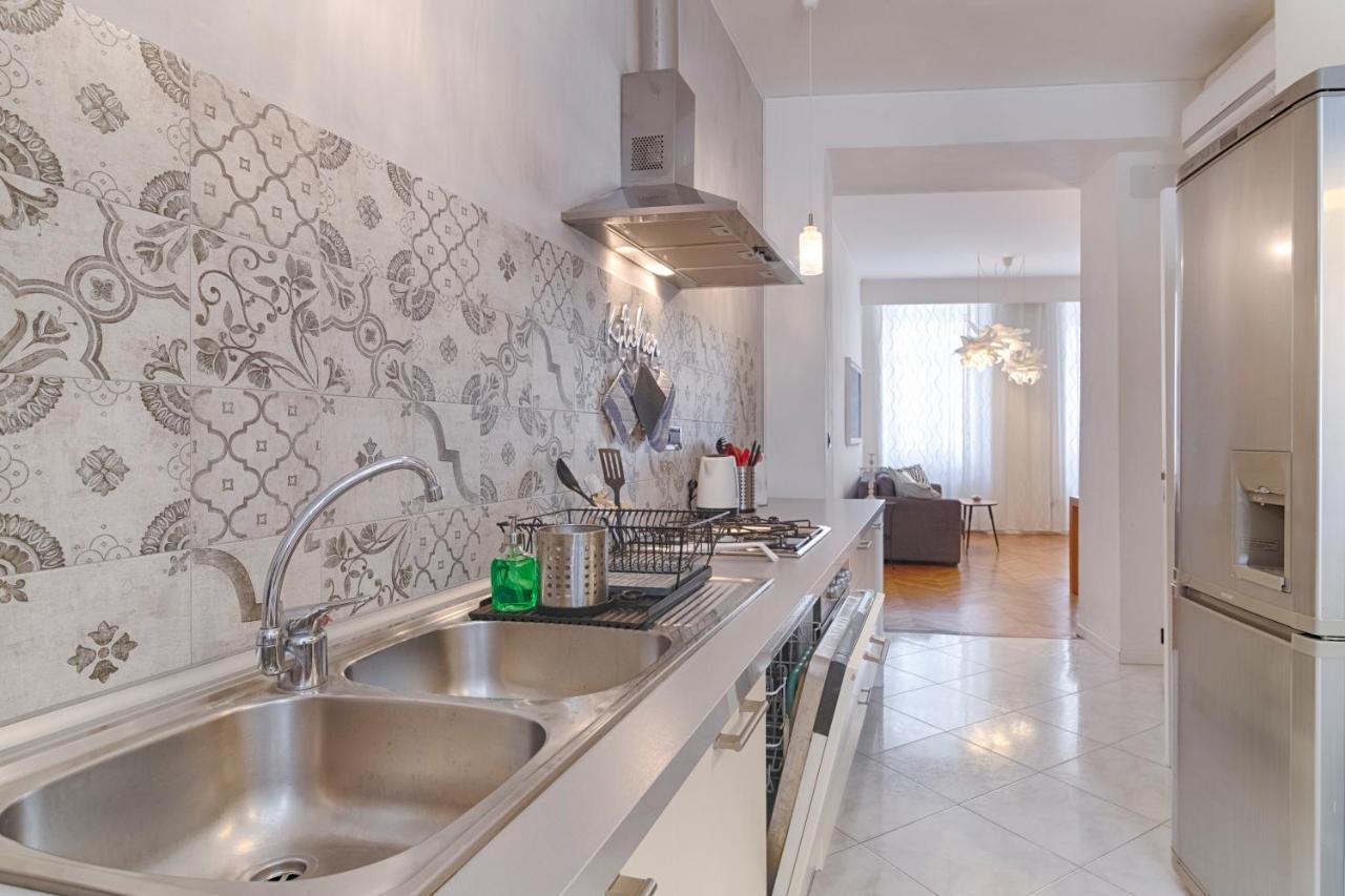 Mihaela Apartment - Charme Near The Station 트리에스테 외부 사진
