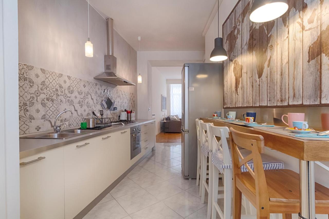 Mihaela Apartment - Charme Near The Station 트리에스테 외부 사진